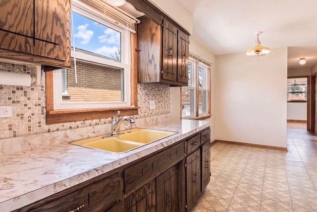 7234 W Fitch Avenue, Chicago, IL 60631