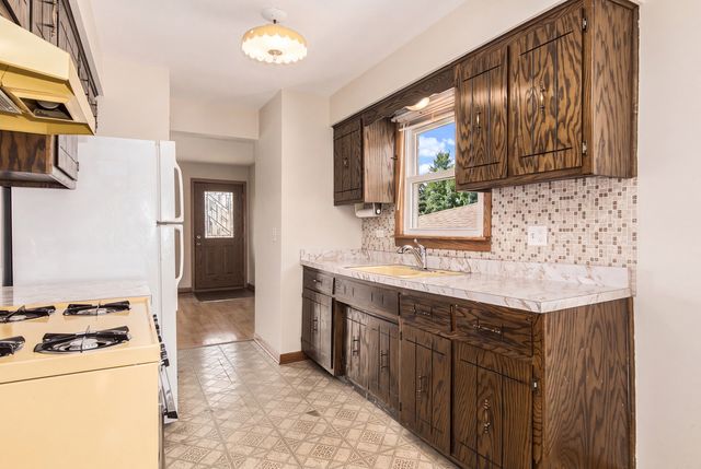 7234 W Fitch Avenue, Chicago, IL 60631