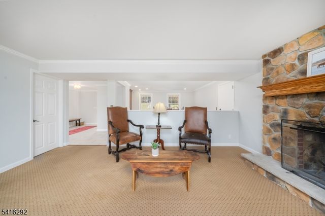 32 Deerfield Rd, Mendham Boro, NJ 07945