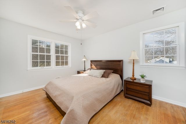 32 Deerfield Rd, Mendham Boro, NJ 07945