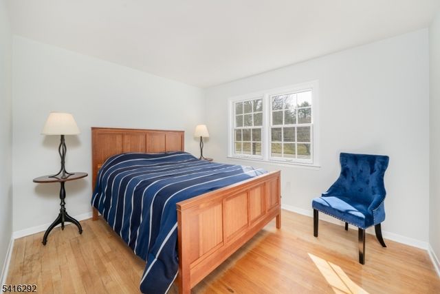 32 Deerfield Rd, Mendham Boro, NJ 07945