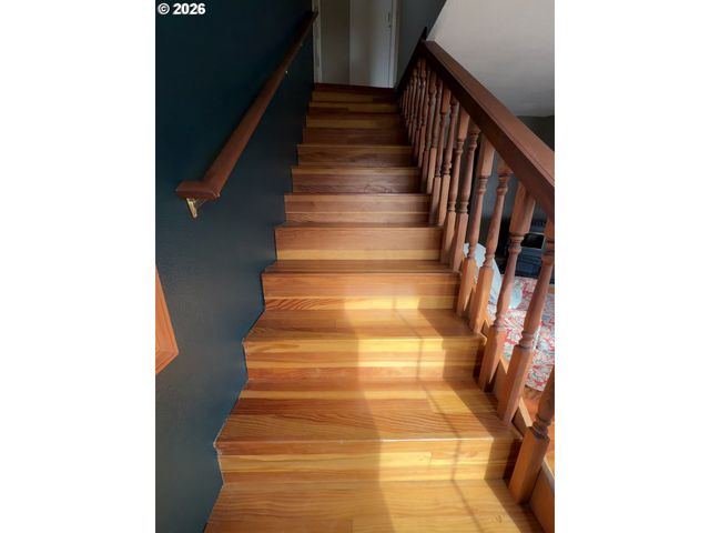 945 2ND St, Bandon, OR 97411