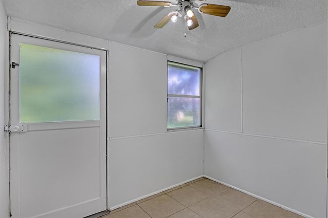 2940 Crosley Drive E, West Palm Beach, FL 33415