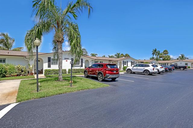 2940 Crosley Drive E, West Palm Beach, FL 33415