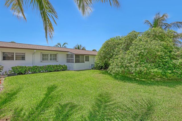 2940 Crosley Drive E, West Palm Beach, FL 33415