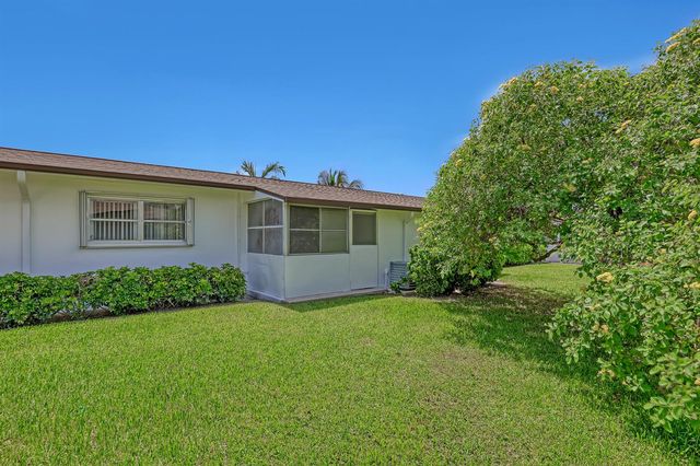 2940 Crosley Drive E, West Palm Beach, FL 33415