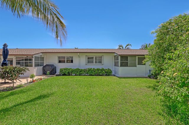 2940 Crosley Drive E, West Palm Beach, FL 33415