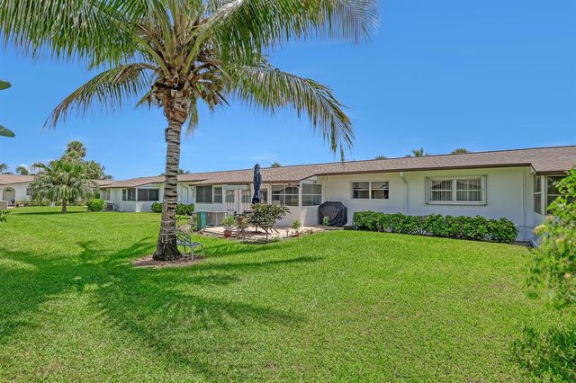2940 Crosley Drive E, West Palm Beach, FL 33415