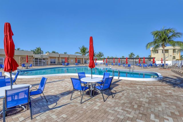 2940 Crosley Drive E, West Palm Beach, FL 33415