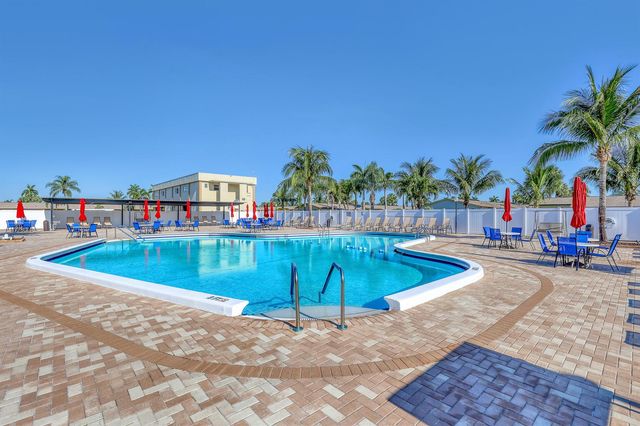 2940 Crosley Drive E, West Palm Beach, FL 33415