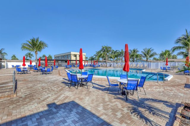 2940 Crosley Drive E, West Palm Beach, FL 33415