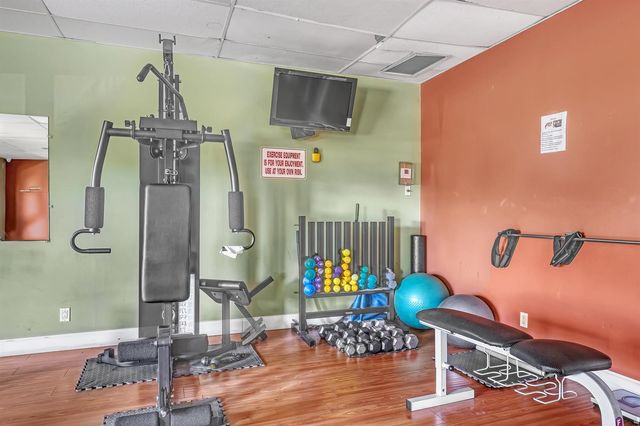 2940 Crosley Drive E, West Palm Beach, FL 33415