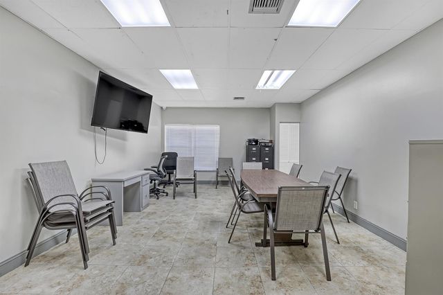 2940 Crosley Drive E, West Palm Beach, FL 33415