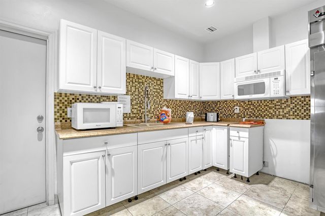 2940 Crosley Drive E, West Palm Beach, FL 33415
