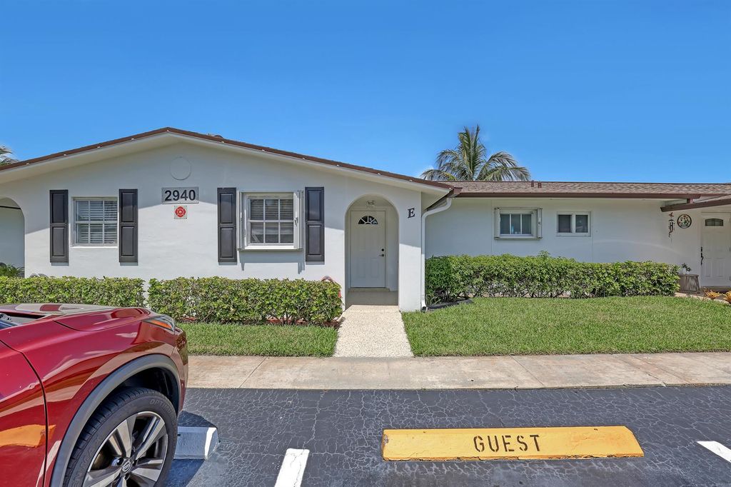 2940 Crosley Drive E, West Palm Beach, FL 33415