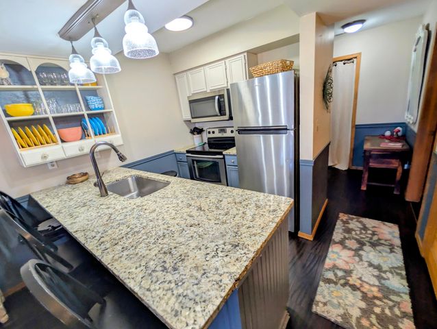 448 Notch Lane 3, Branson West, MO 65737