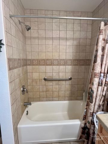 706 and 704 Canyon Rim Lane, Orofino, ID 83544