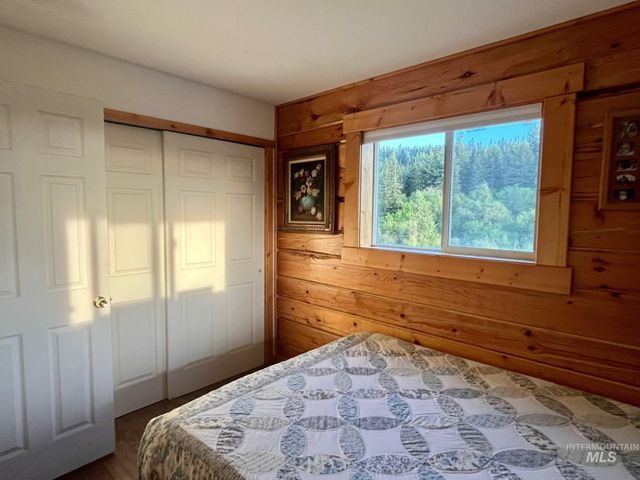 706 and 704 Canyon Rim Lane, Orofino, ID 83544