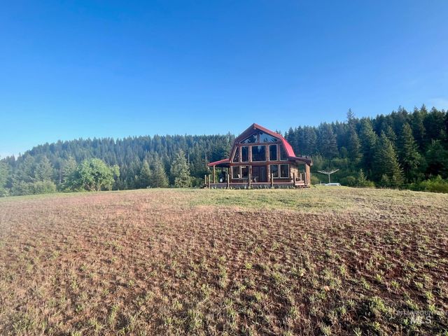 706 and 704 Canyon Rim Lane, Orofino, ID 83544