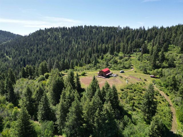 706 and 704 Canyon Rim Lane, Orofino, ID 83544