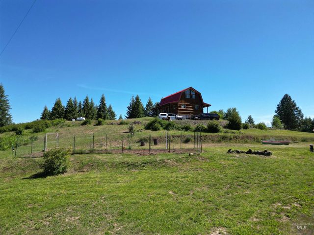 706 and 704 Canyon Rim Lane, Orofino, ID 83544