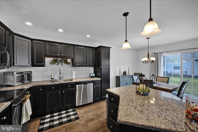 8101-J CARL WILLIAMS BLVD, Harrisburg, PA 17112