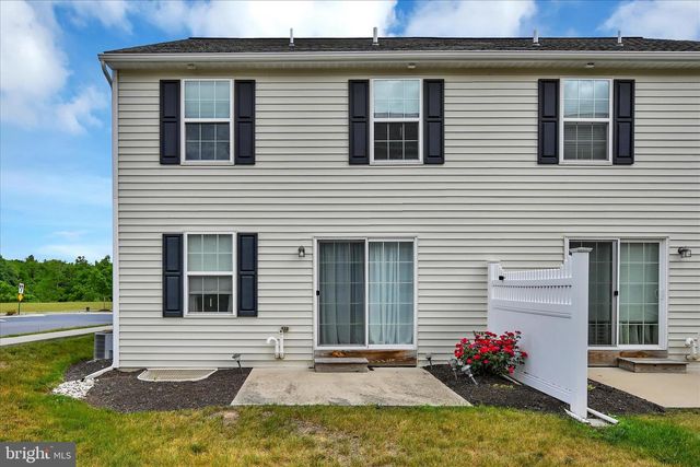 8101-J CARL WILLIAMS BLVD, Harrisburg, PA 17112