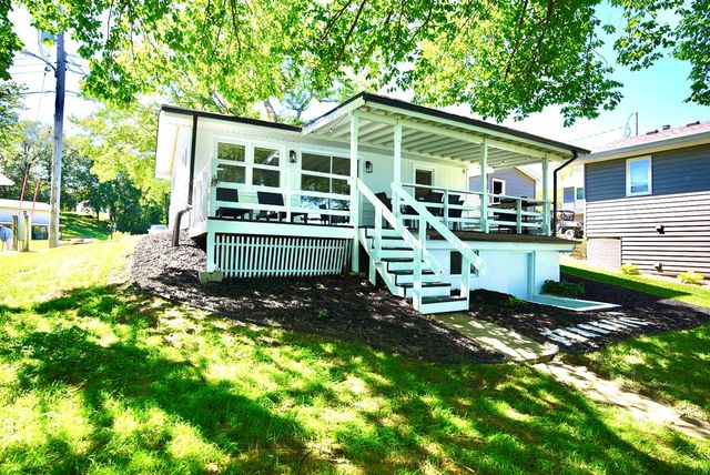 160 Hillcrest Ridge, Montezuma, IA 50171