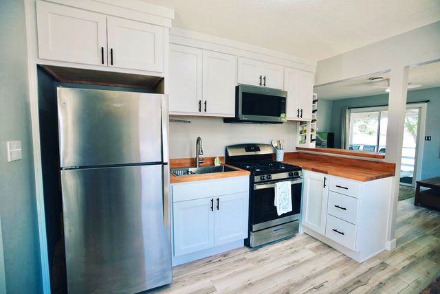 160 Hillcrest Ridge, Montezuma, IA 50171