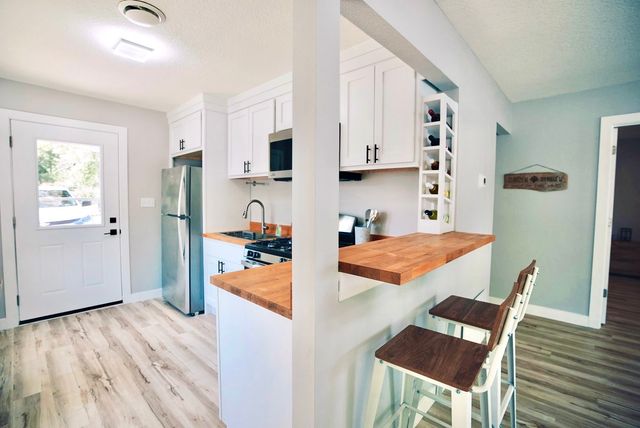 160 Hillcrest Ridge, Montezuma, IA 50171