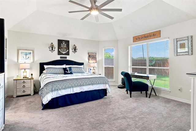118 Golfers Way, Azle, TX 76020