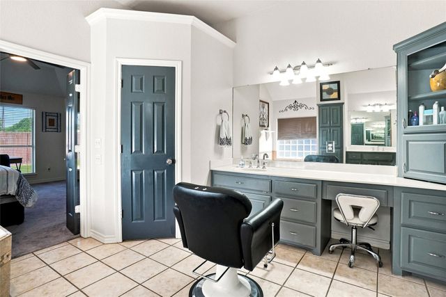 118 Golfers Way, Azle, TX 76020