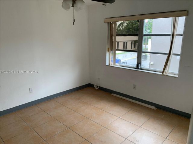 1851 NE 168th St B10, North Miami Beach, FL 33162