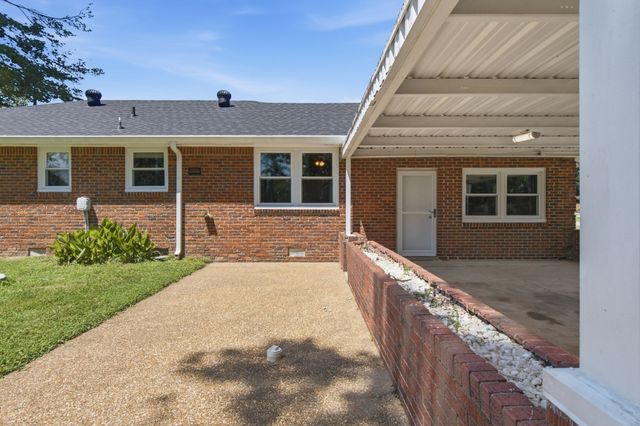 202 Derby Ln, Franklin, TN 37069