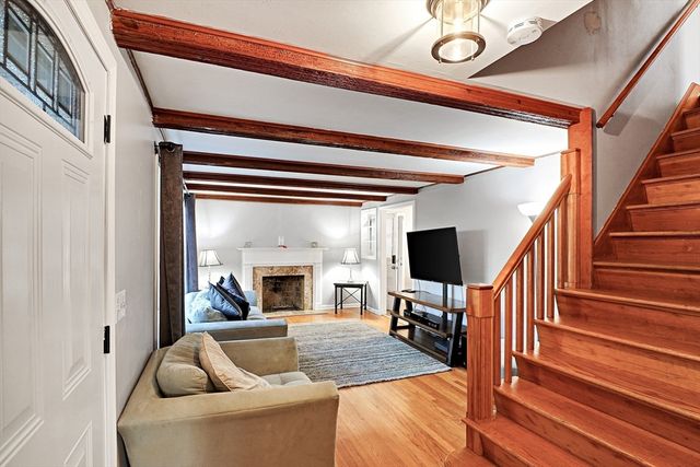 161 Fernbank Road, Springfield, MA 01129