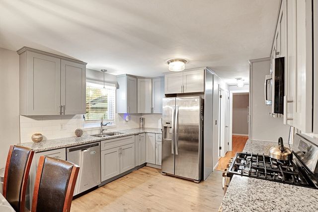 161 Fernbank Road, Springfield, MA 01129