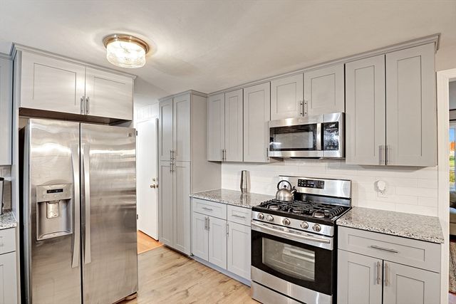 161 Fernbank Road, Springfield, MA 01129