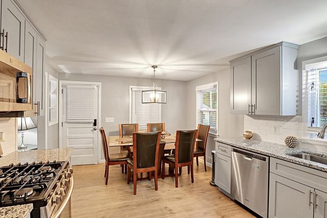 161 Fernbank Road, Springfield, MA 01129