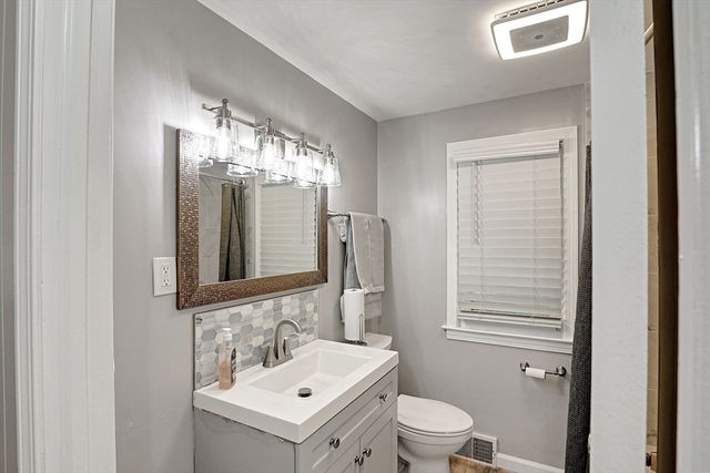 161 Fernbank Road, Springfield, MA 01129