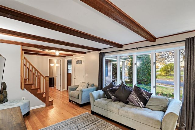 161 Fernbank Road, Springfield, MA 01129