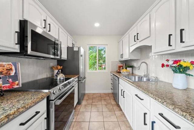 4459 Home Ave 5, San Diego, CA 92105