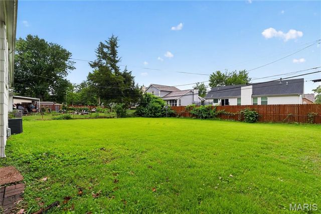 495 Benne Drive, Florissant, MO 63031
