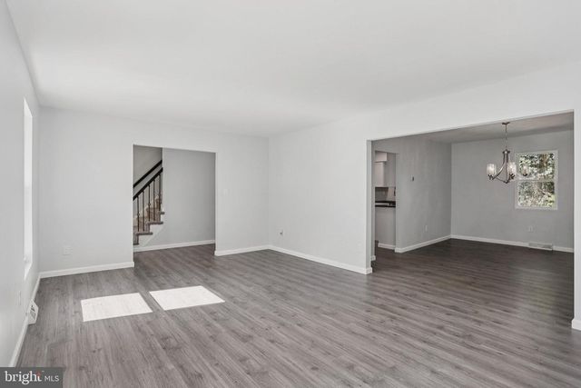 37 OSAGE TR., Medford Lakes, NJ 08055