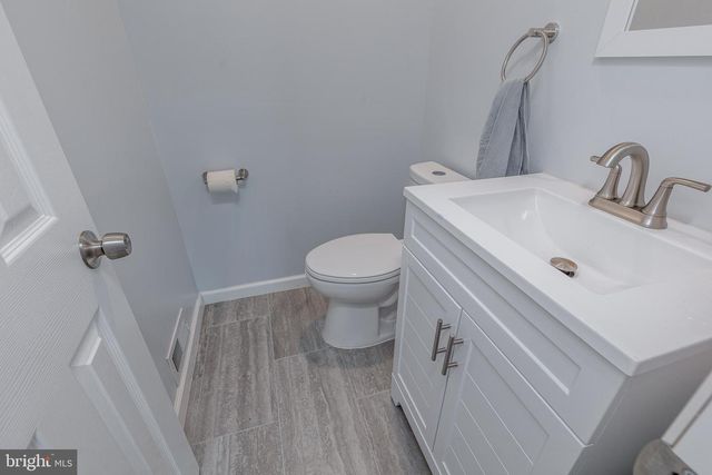37 OSAGE TR., Medford Lakes, NJ 08055