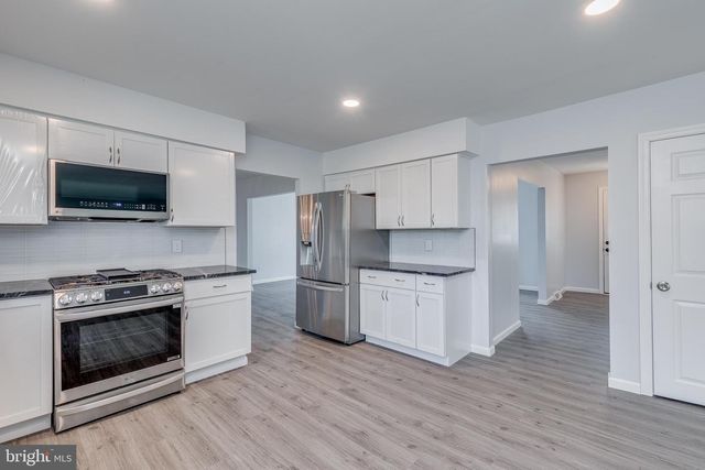 37 OSAGE TR., Medford Lakes, NJ 08055