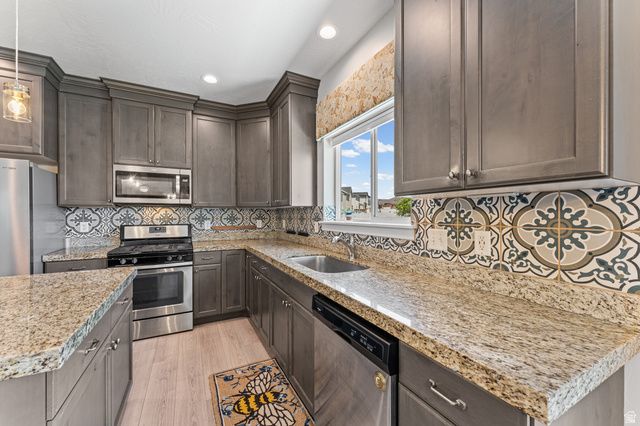 4693 E SILVER RIDGE RD, Eagle Mountain, UT 84005