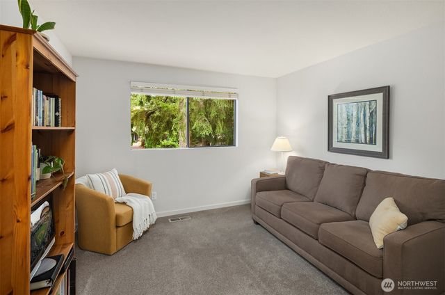 3922 229th Place SE, Sammamish, WA 98075