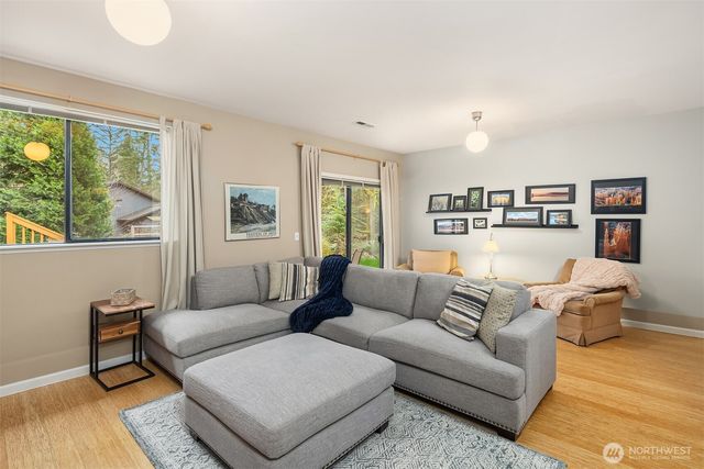 3922 229th Place SE, Sammamish, WA 98075