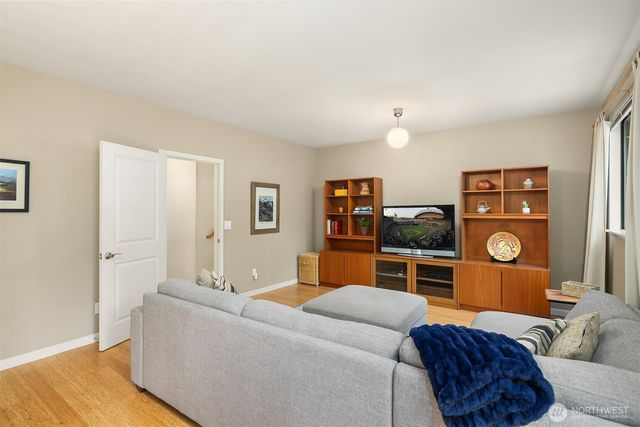 3922 229th Place SE, Sammamish, WA 98075