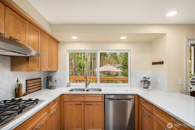 3922 229th Place SE, Sammamish, WA 98075